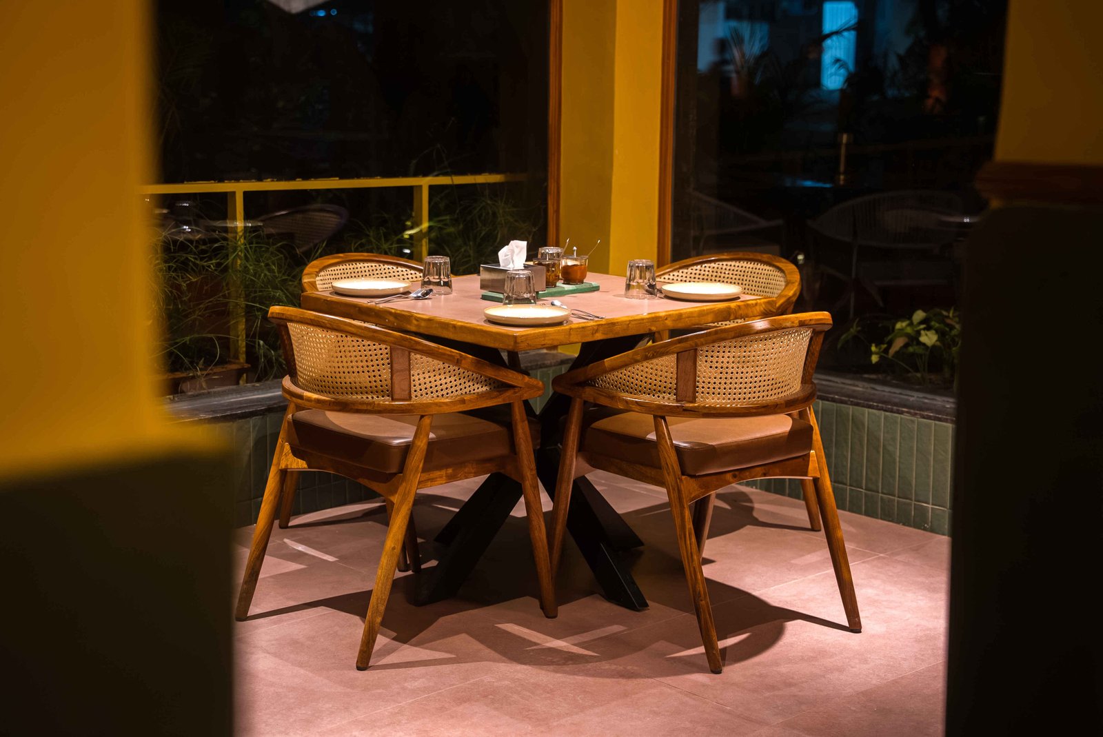 JASSI & Co. ambience and seating